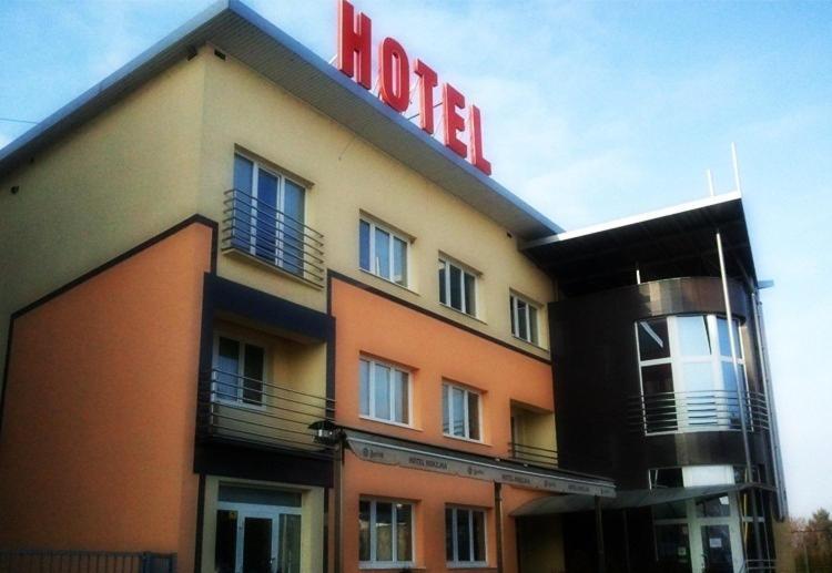 Hotel Hokejka Prievidza Exterior photo